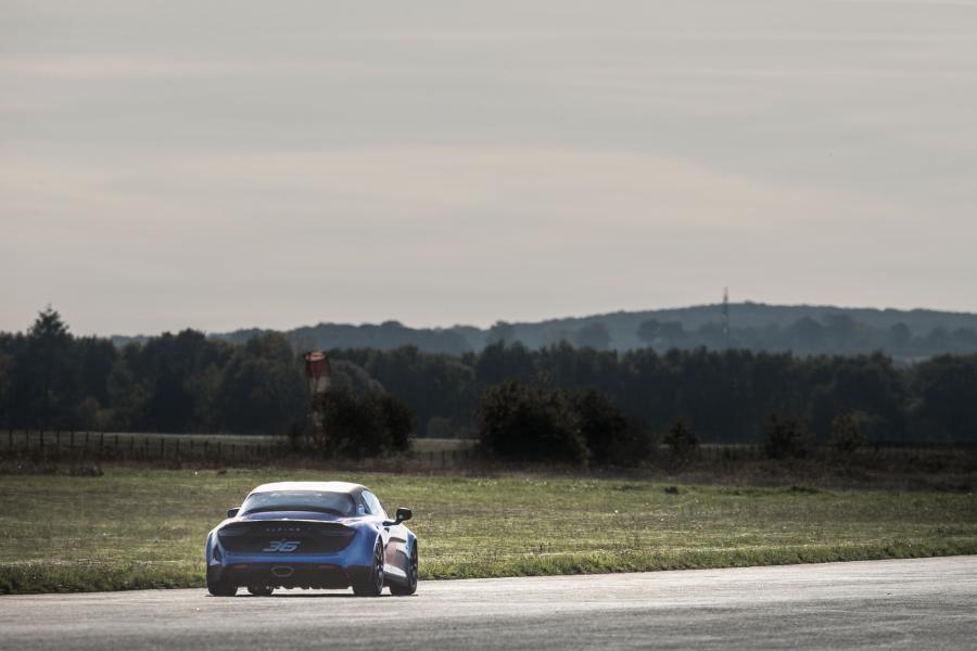  Alpine A110 Cup 2017 года  (фото 5 из 49)